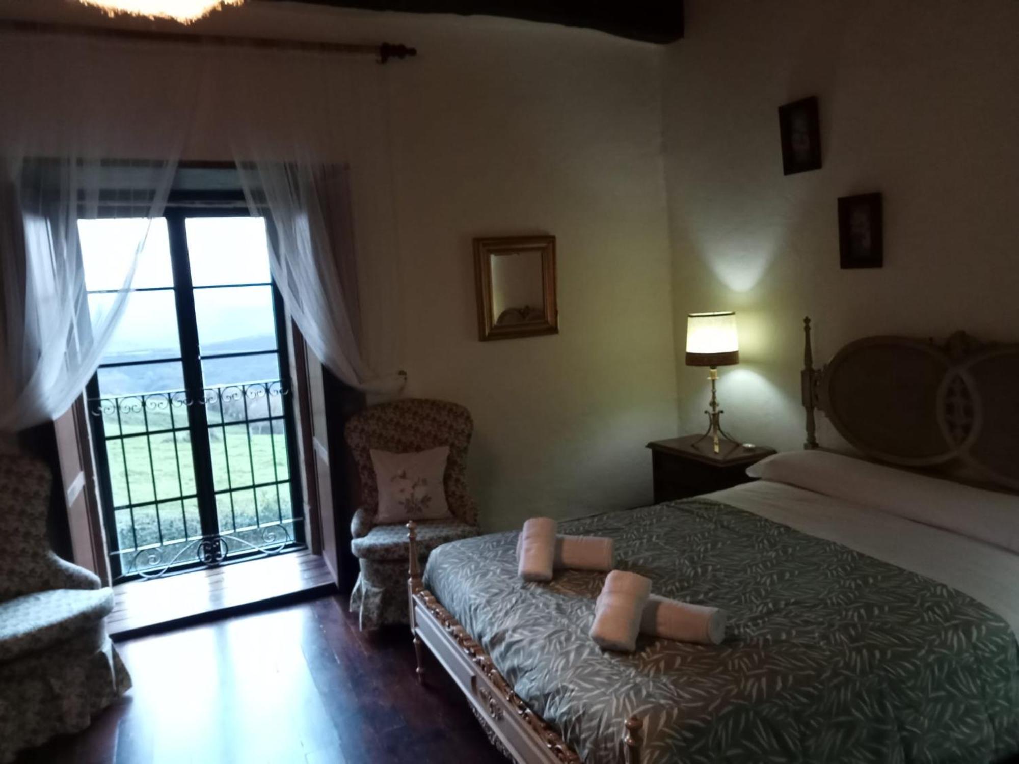 Palacio De Cantiz "Reserva De Ancares" Becerrea Екстер'єр фото