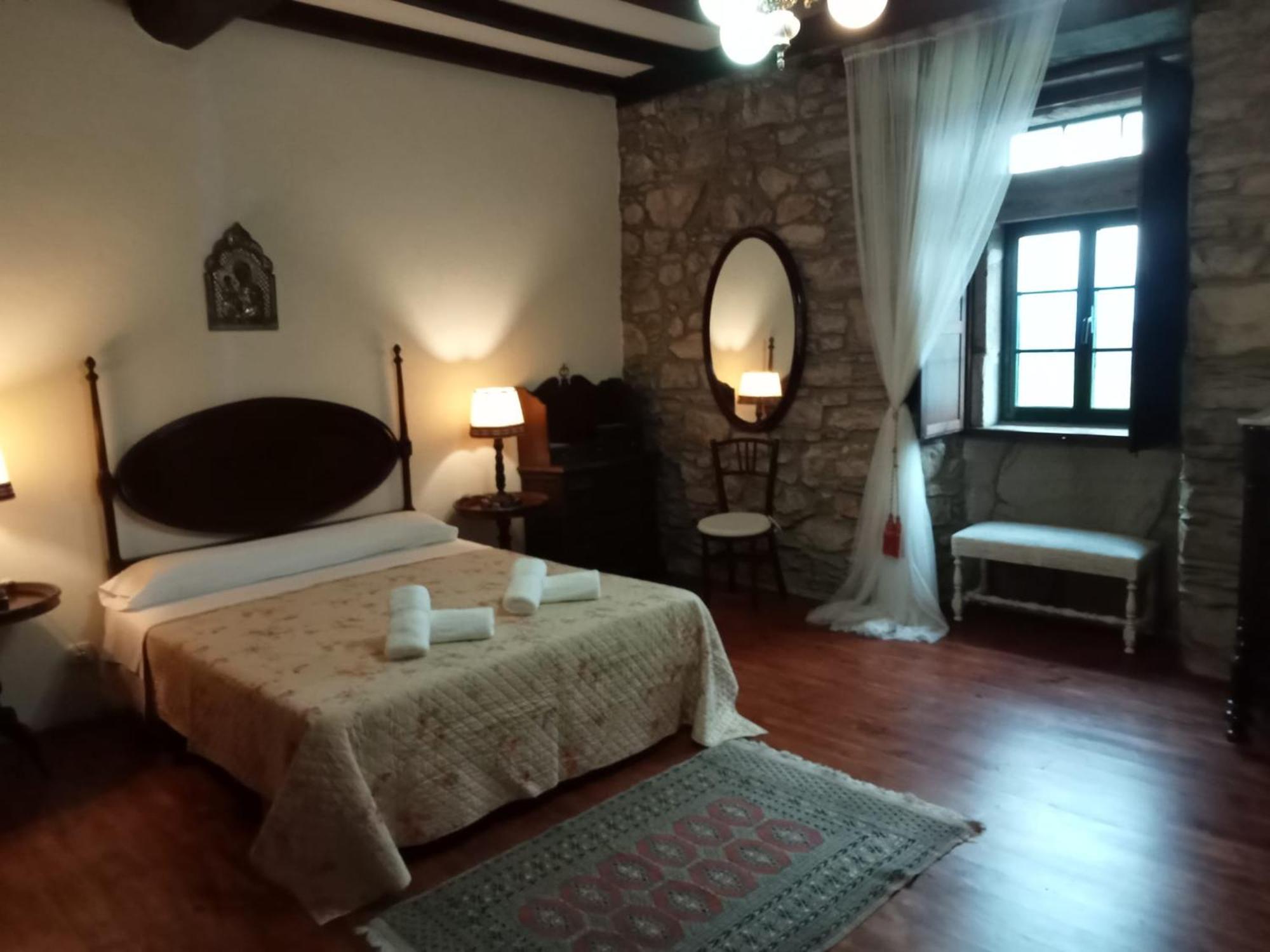 Palacio De Cantiz "Reserva De Ancares" Becerrea Екстер'єр фото